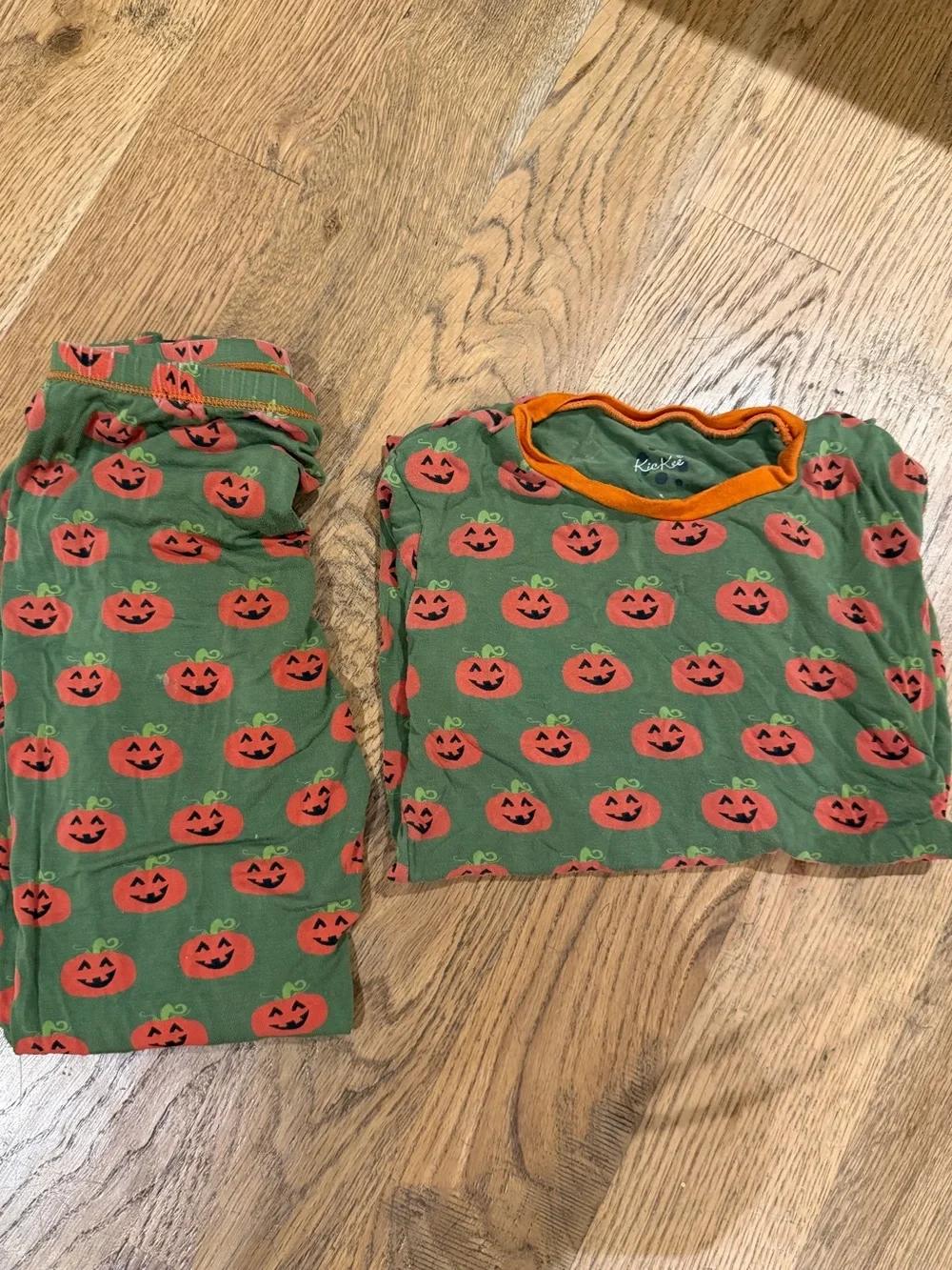 Kickee Pumpkin Print Pajama Set
